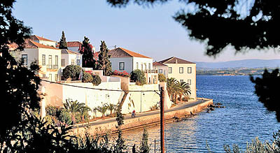 حراج «ویلا» در بحران یونان