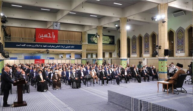 مقام معظم رهبری: قانون اقدام راهبردی کشور را از سرگردانی در قضیه‌ هسته‌ای نجات داد